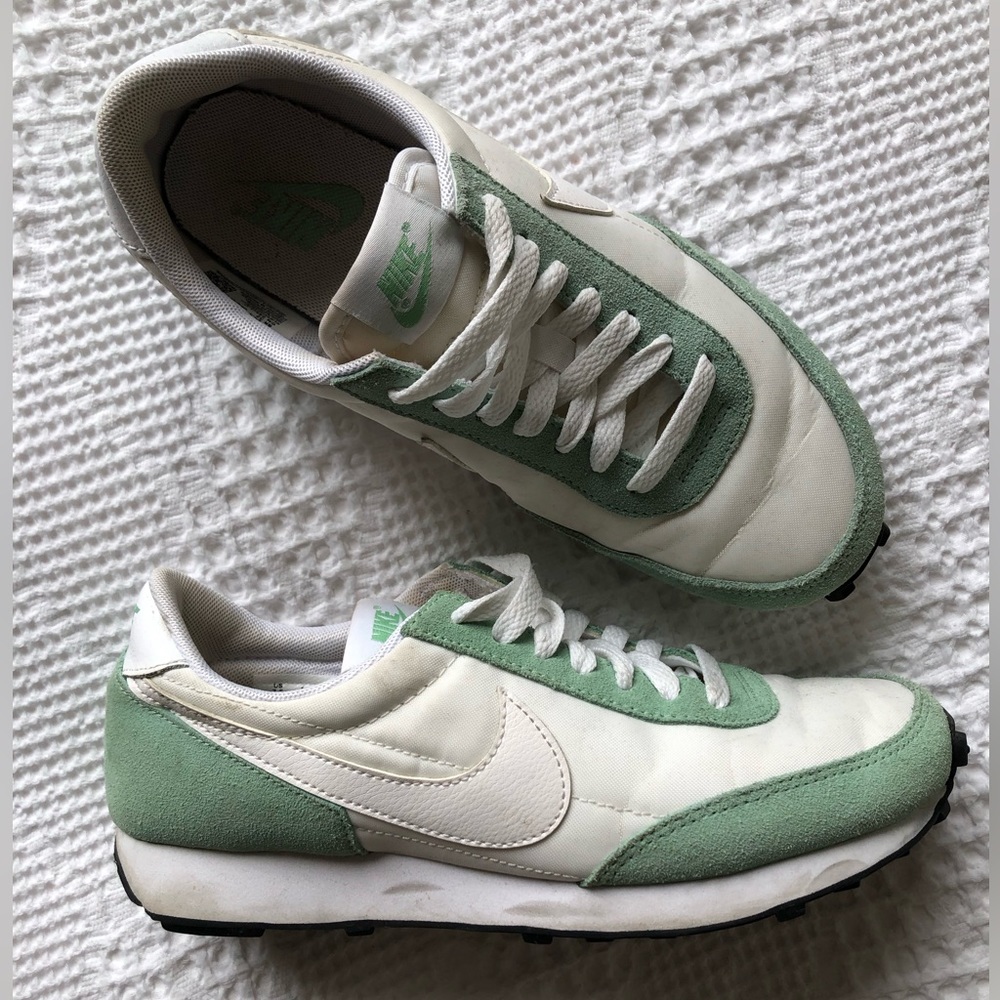 Light Green Vintage Nike Running Shoes